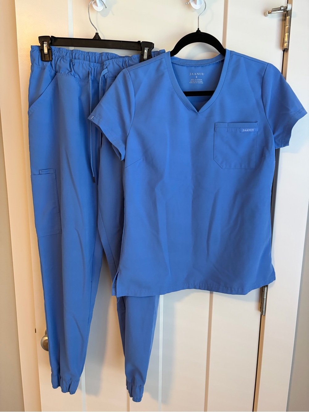 Jaanuu Women's Scrub Top & Jogger Set